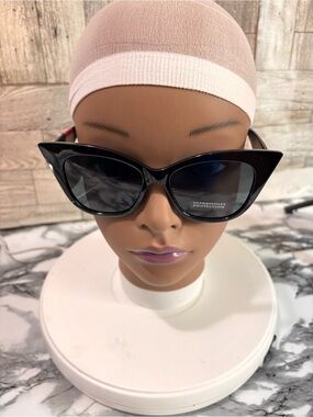 Women's Black Cat-Eye Sunglasses - UV Protection